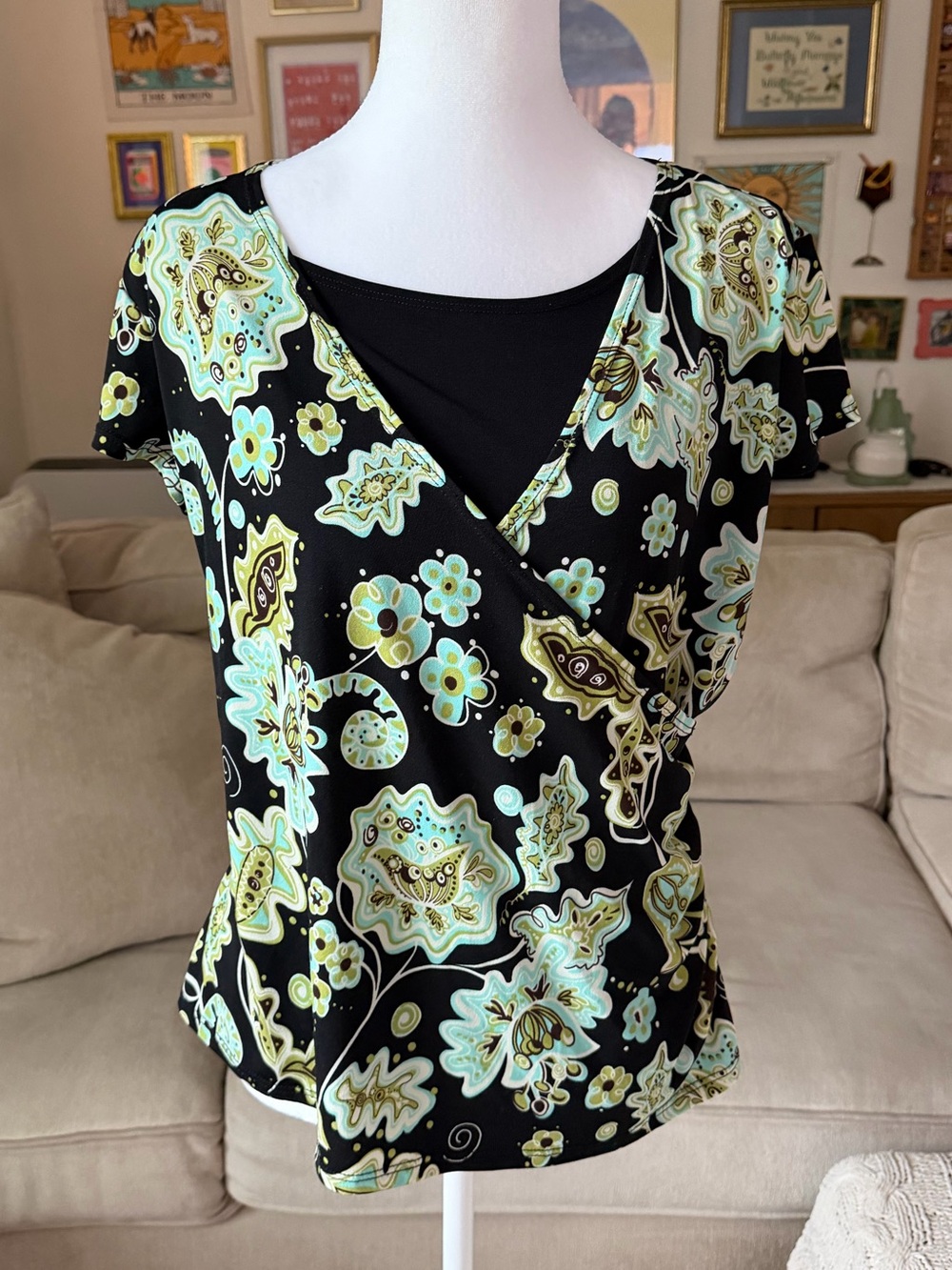 2000s Style Briggs New York black blue and green multi Top Petite Large